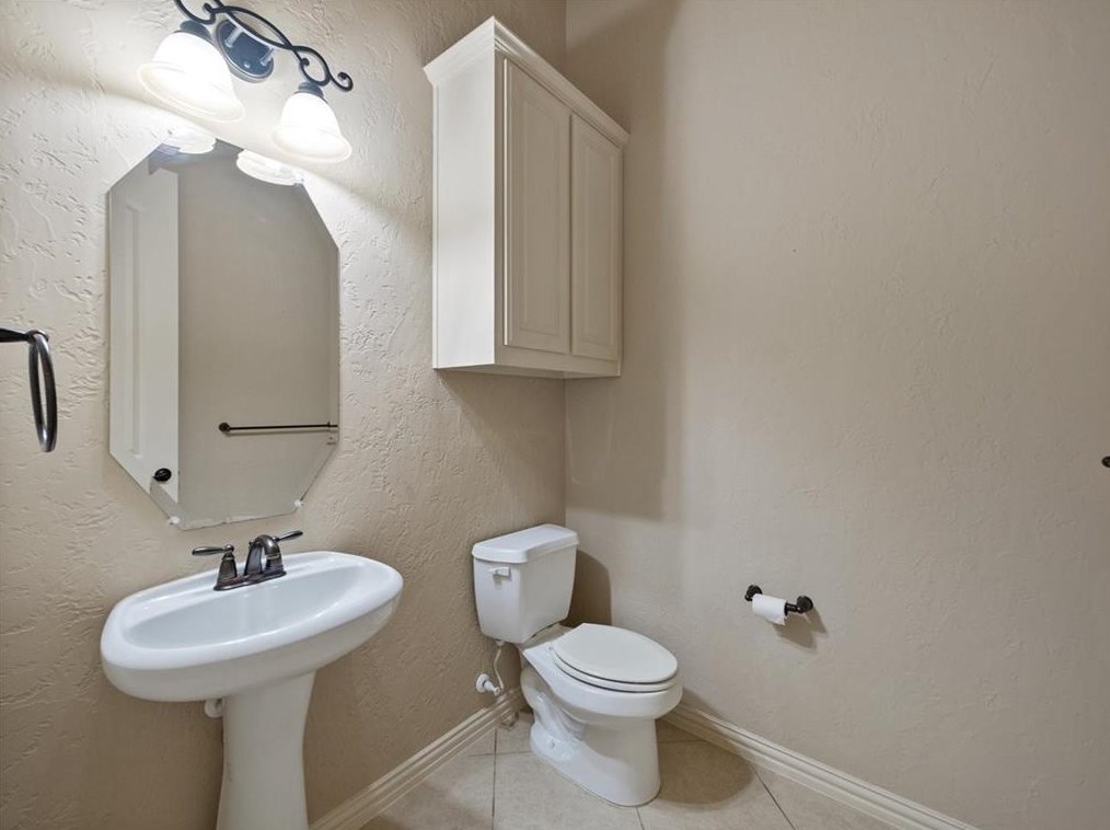 6308 Canyon Crest Dr, Mckinney TX  75071-4698 exterior