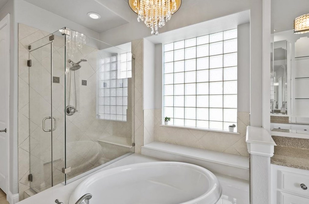 608 Denton Creek Dr, Mckinney TX  75070-7178 exterior