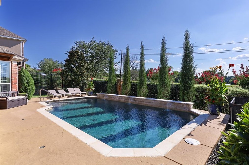 608 Denton Creek Dr, Mckinney TX  75070-7178 exterior