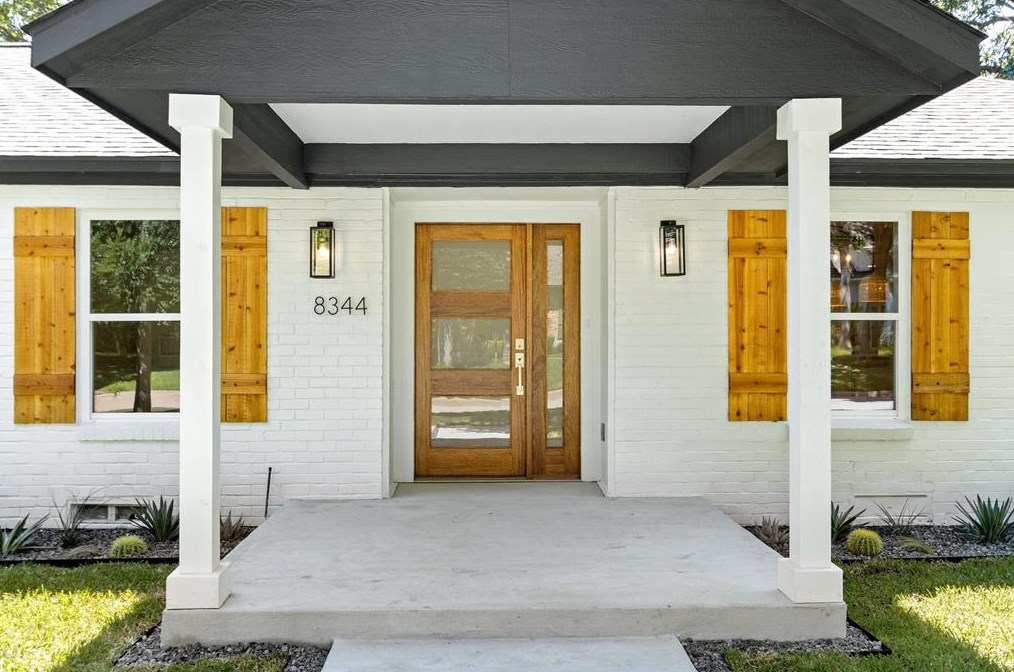 8344 San Cristobal Dr, Dallas TX  75218-4336 exterior