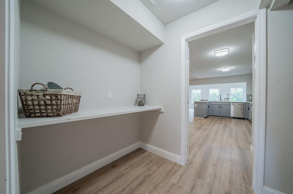 3202 Lindbergh Dr, Dallas TX  75228-5439 exterior