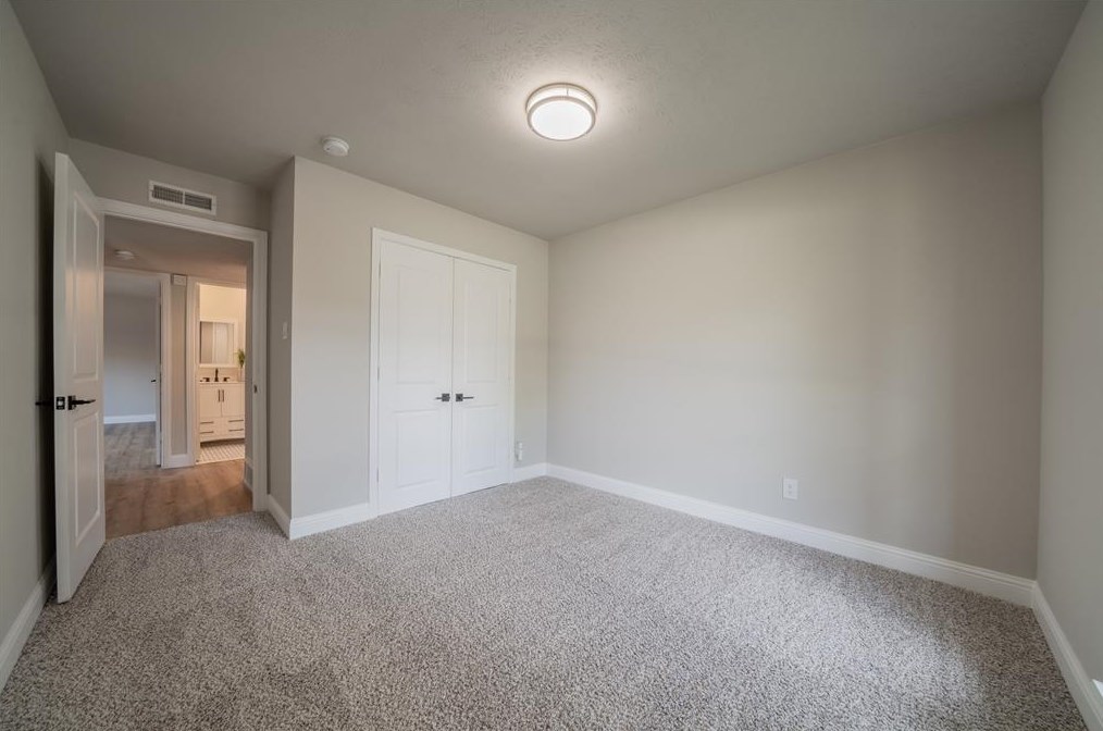 3202 Lindbergh Dr, Dallas TX  75228-5439 exterior