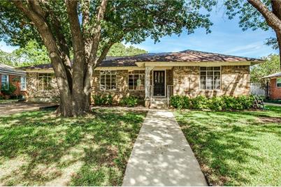 9914 Hurley Way - Photo 1