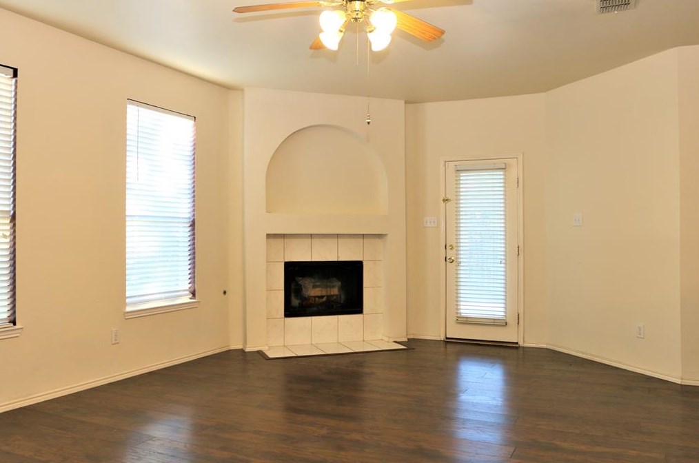 4939 Steeple Chase Ct, Grand Prairie TX  75052-4599 exterior