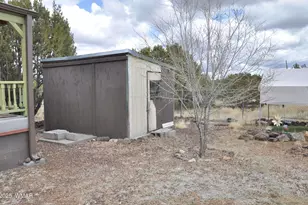 1775 Queen Crk St, Show Low, AZ 85901 - Photo 35