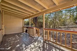 3400 Navajo Dr, Overgaard, AZ 85933 - Photo 21