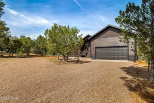 2759 Panther Cir, Overgaard, AZ 85933 - Photo 3