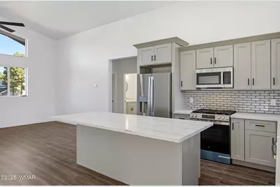 180 W Pine Haven Circle, Show Low, AZ 85901 - Photo 9