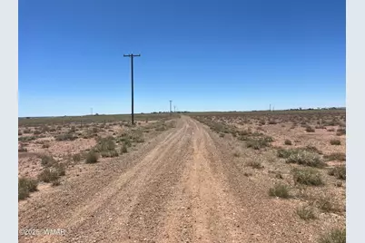 7736 Sandhill Road, Sun Valley, AZ 86029 - Photo 13