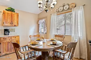 2086 Pinewood Dr, Overgaard, AZ 85933 - Photo 9