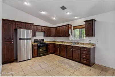 921 E Lauren Court, Show Low, AZ 85901 - Photo 9