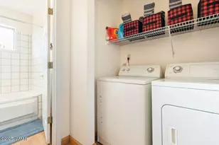 2231 Meadow Ln, Overgaard, AZ 85933 - Photo 17