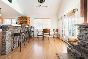 2231 Meadow Ln, Overgaard, AZ 85933 - Photo 3