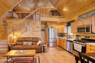 2741 Elk Trl Rd, Overgaard, AZ 85933 - Photo 9