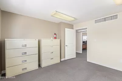 8545 N Black Cyn Highway Highway, Phoenix, AZ 85021 - Photo 9