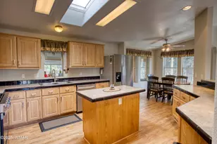 1085 Pine Ridge Dr, Show Low, AZ 85901 - Photo 11