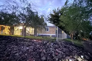 360 S White Mountain Dr, Saint Johns, AZ 85936 - Photo 13