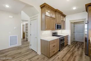 1020 N Crown Cir, Taylor, AZ 85939 - Photo 13