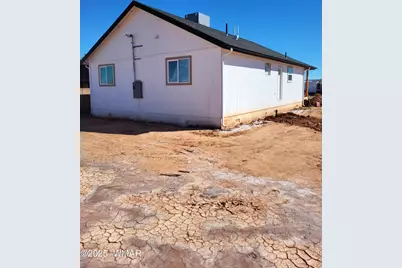 407 N Cottonwood Avenue, Winslow, AZ 86047 - Photo 3