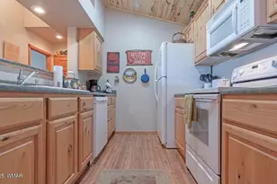 2718 Bain Trail, Overgaard, AZ 85933 - Photo 7