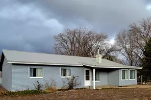 134 West 3rd Pl, Eagar, AZ 85925 - Photo 1