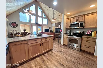 2240 Fairway Drive, Overgaard, AZ 85933 - Photo 19