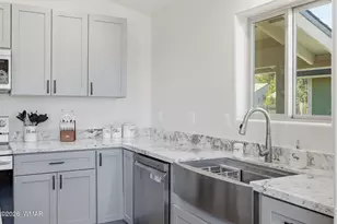 2231 S Sitgreave Dr, Overgaard, AZ 85933 - Photo 15