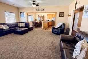 1410 Smithson Dr, Holbrook, AZ 86025 - Photo 9