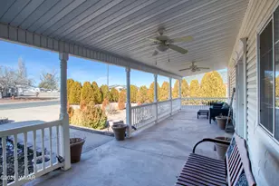 1410 Smithson Dr, Holbrook, AZ 86025 - Photo 27
