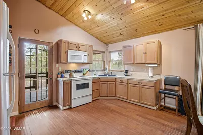 3113 Whitetail Way, Overgaard, AZ 85933 - Photo 9