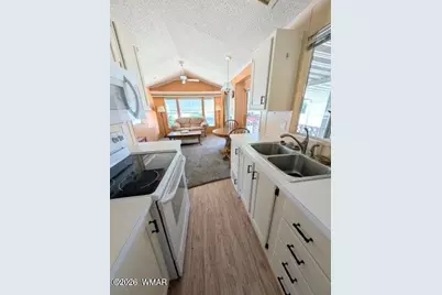 270 N Clark Road, Unit #224, Show Low, AZ 85901 - Photo 3