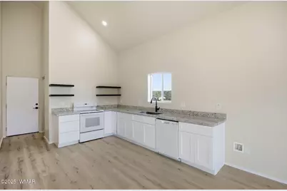 8335 Rainbow Drive, Show Low, AZ 85901 - Photo 7