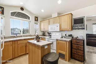 2218 Rodeo Rd, Overgaard, AZ 85933 - Photo 13