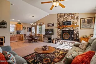 2086 Pinewood Dr, Overgaard, AZ 85933 - Photo 21