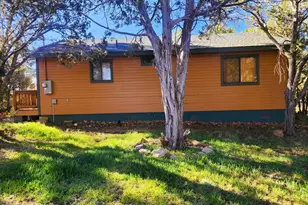 2086 Pinewood Dr, Overgaard, AZ 85933 - Photo 9