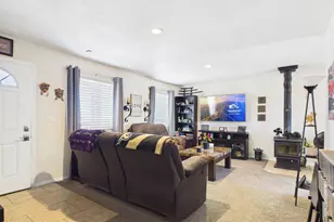 6358 Skyway Dr, Heber, AZ 85928 - Photo 5