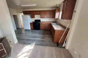 419 E 3rd St, Winslow, AZ 86047 - Photo 3