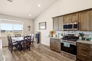 376 W 3rd Ave, Eagar, AZ 85925 - Photo 9