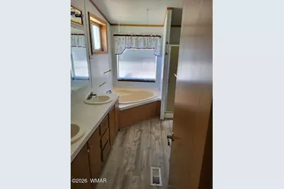 945 S 8th Drive, Show Low, AZ 85901 - Photo 9