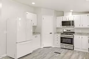 2101 W Park Valley Rd, Show Low, AZ 85901 - Photo 13