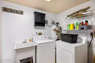 2746 Kitty Hawk Ln, Overgaard, AZ 85933 - Photo 15