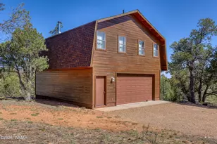 2836 Homestead Dr, Overgaard, AZ 85933 - Photo 13