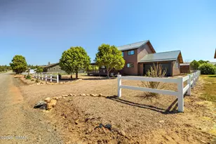 2757 Sunflower Dr, Overgaard, AZ 85933 - Photo 3