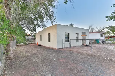 136 E Florida Street, Holbrook, AZ 86025 - Photo 3