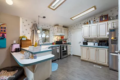 220 S 10th Avenue, Show Low, AZ 85901 - Photo 11