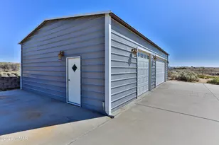 102 Crestview Rd, Holbrook, AZ 86025 - Photo 43