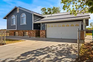 801 N 6th Dr, Show Low, AZ 85901 - Photo 1