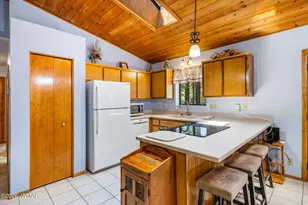 4872 Drifting Snow Loop, Pinetop, AZ 85935 - Photo 9