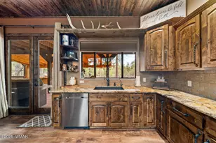 1980 Spring Creek Ln, Overgaard, AZ 85933 - Photo 19