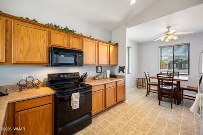 869 S Hunters Run, Show Low, AZ 85901 - Photo 7